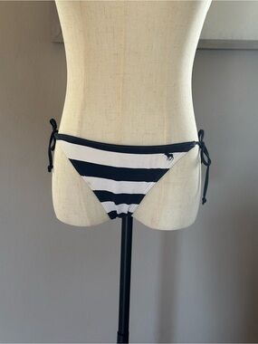 Abercrombie & Fitch Navy and White Swimwear Tag